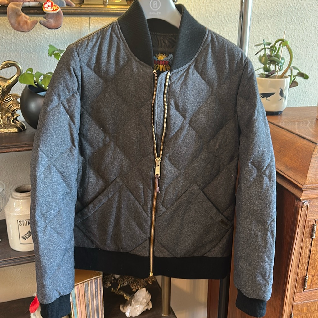 Eddie Bauer Original Down Size Large